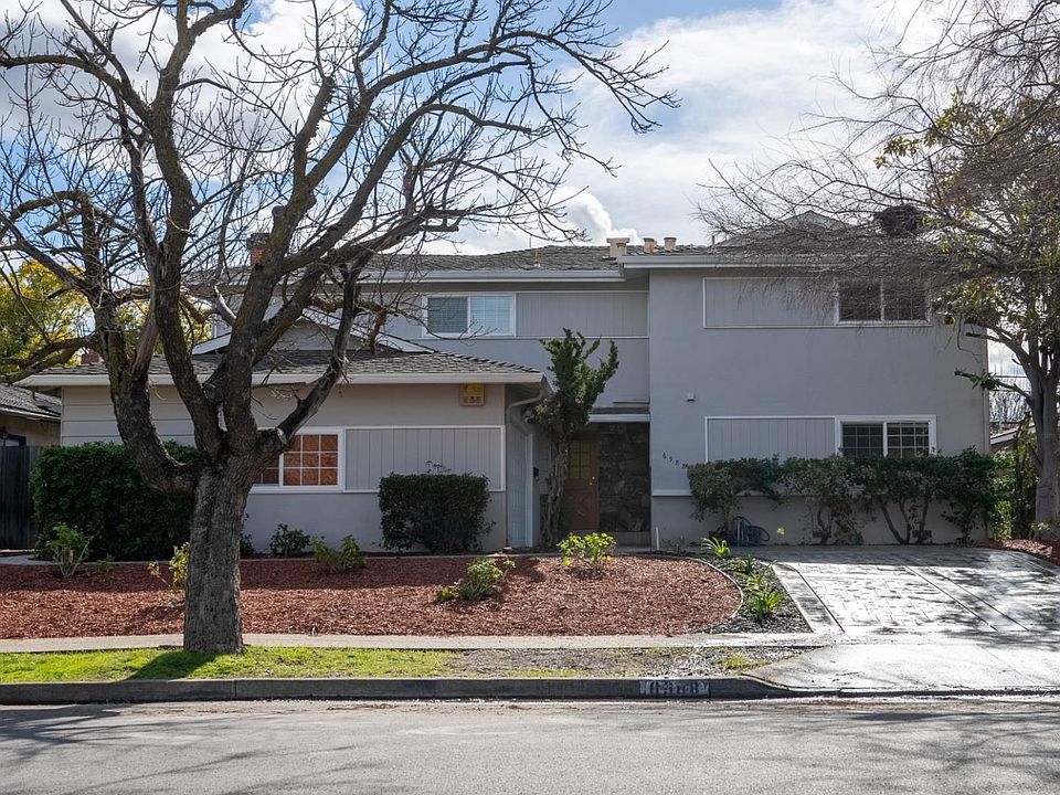 1st image of 6988 Blue Hill Dr