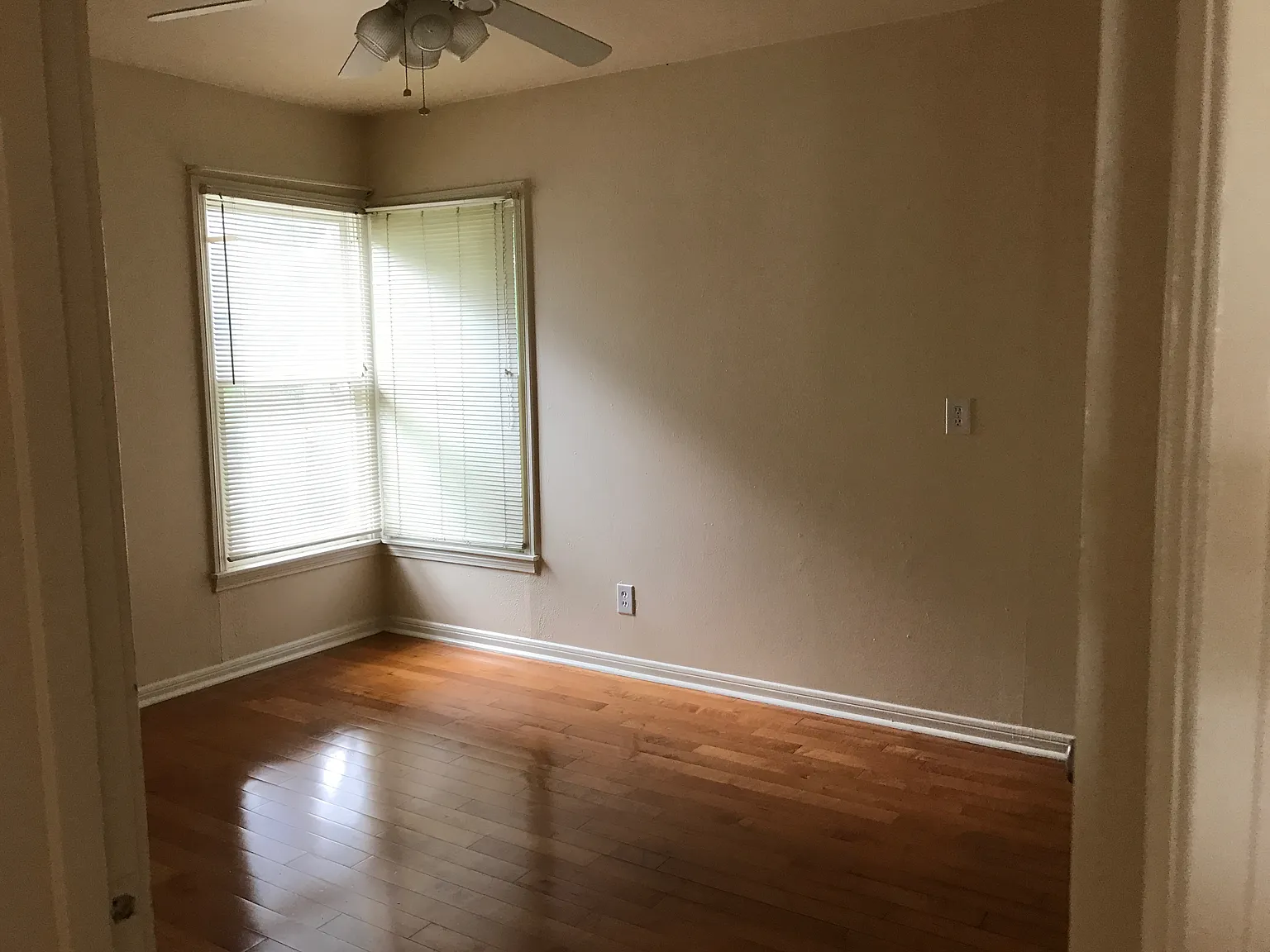 2 bed, 918 sqft, $1,775 — Photo 4
