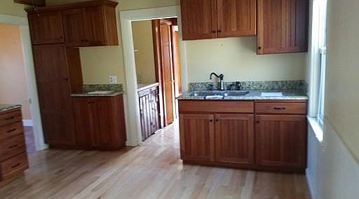 2nd image of 15 Warsaw Ave