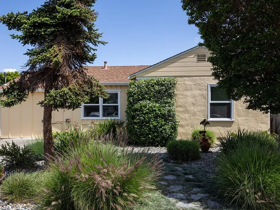 328 Stowell Ave