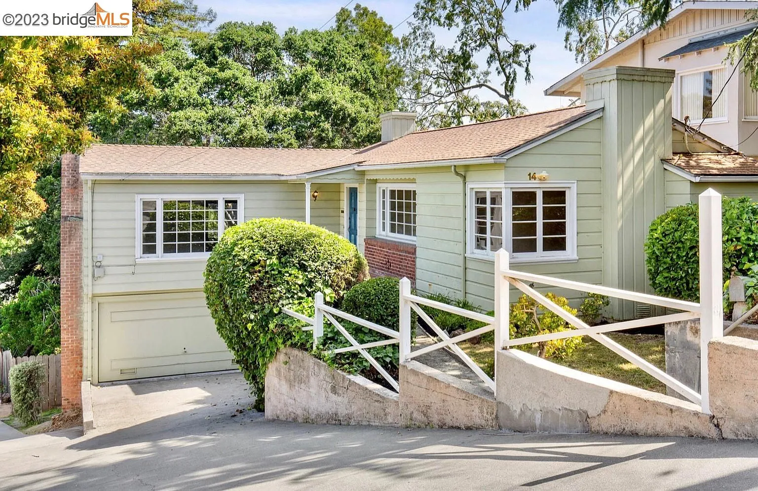 14 Cambridge Way photo 1