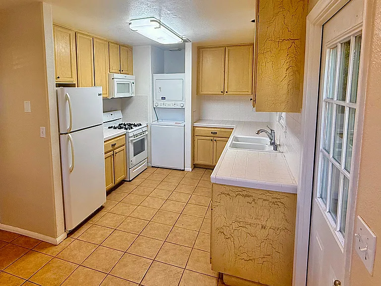 5766 Riley St #5766 — Photo 9