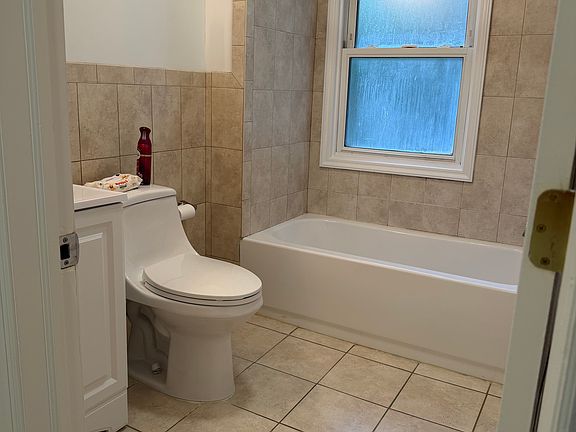 2nd image of 29 S Terrace Ave APT 2