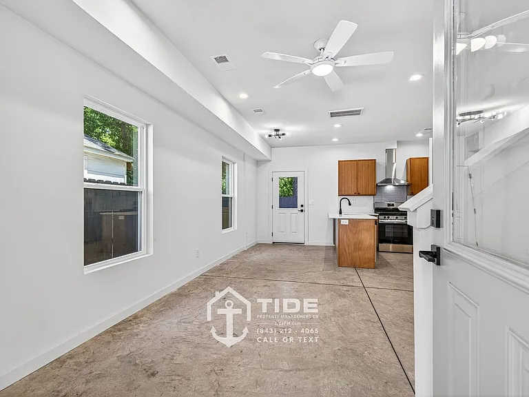 5812 Knight St — Photo 6
