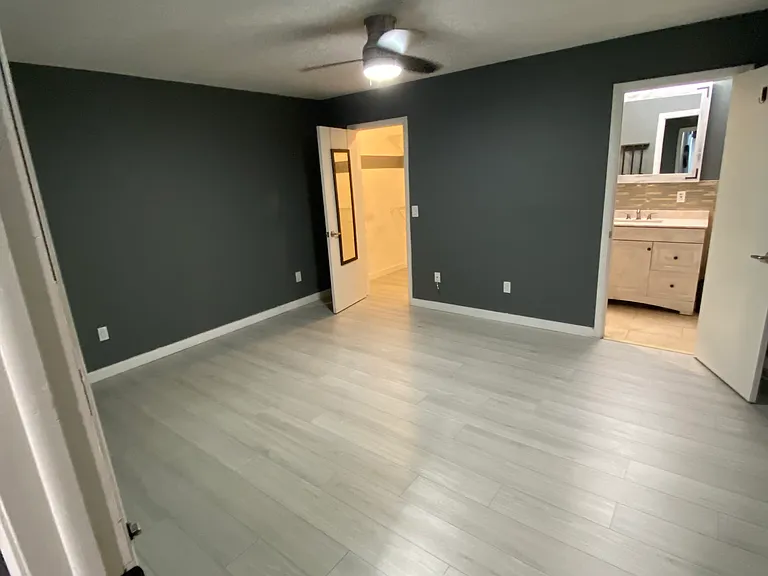 1822 W Kirby St — Photo 2