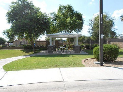4th image of 2206 W Carolina Dr