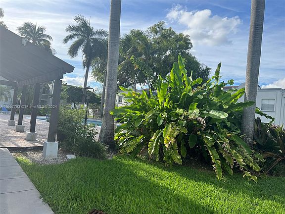5th image of 4756 NW 97th Ct #79
