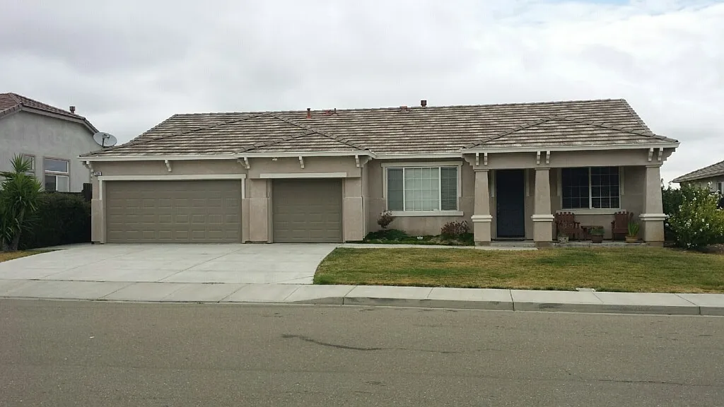 2536 Cambridge Dr photo 1