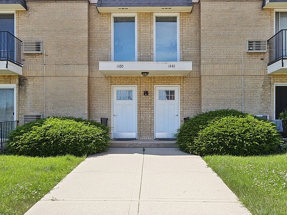 2nd image of 1440 N Evergreen Ave APT 2B