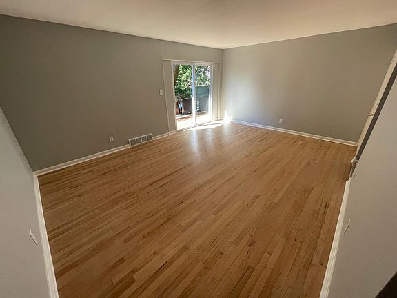4th image of 3720 Wyoming St #4