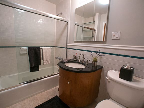 4th image of 372 Atlantic Ave #1