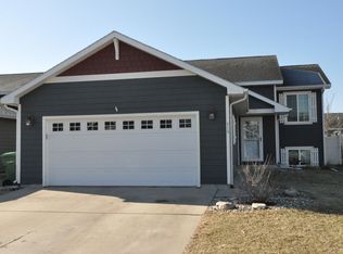 715 Sonoma Valley St, Brookings, SD 57006