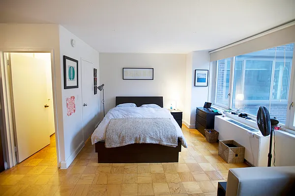 Rented by Avenues Real Estate | media 21