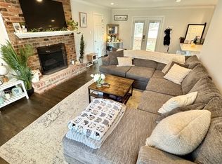 1710 Robindale Rd, North Chesterfield, VA 23235