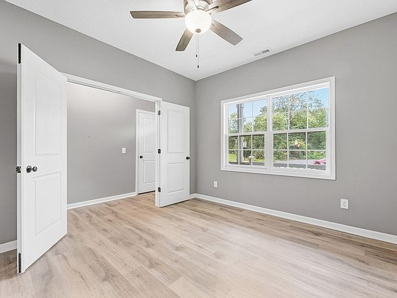 4th image of 6119 Altadena Dr