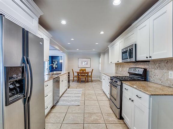 4th image of 7344 Blairview Dr