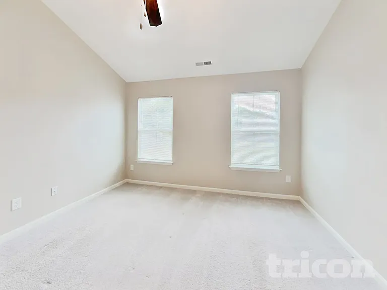 219 Plains Dr — Photo 6