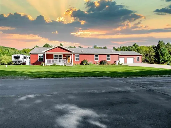 562 Call St, Boyne City, MI 49712