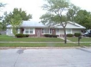 2133 Embassy Dr, Fort Wayne, IN 46816