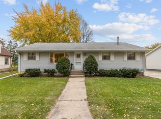 1132 Grand St, Oshkosh, WI 54901