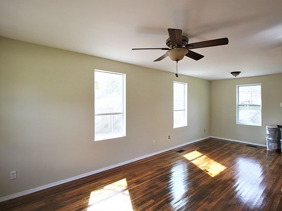 5th image of 4111 Owen Ave