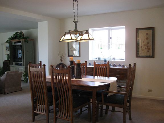 5th image of 2294 Eastview Dr