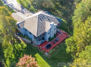 104 W Crossfox Trl, Camdenton, MO 65020