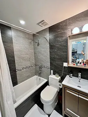 Rented by Safdie Realty Group | media 38