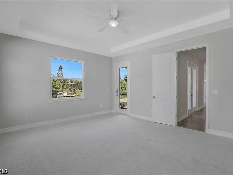 37 SE 23rd Ave — Photo 30