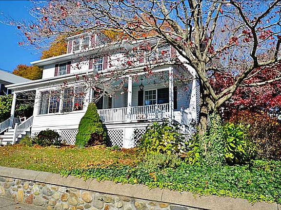 2nd image of 33 Hyland Ave