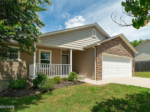 3rd image of 1249 Quiet Brook Ln