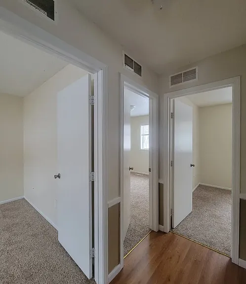 395 Van Dyke St — Photo 3