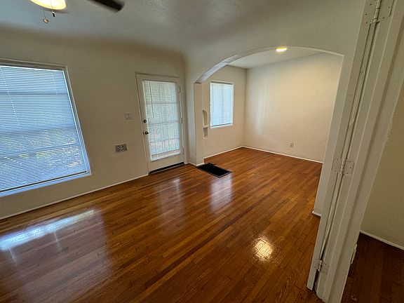 5th image of 130 Juniper St