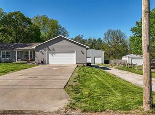 1820 E Morgan Rd, Independence, MO 64050