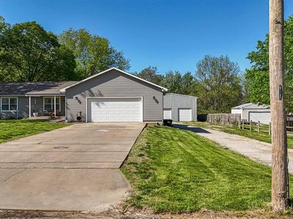 1820 E Morgan Rd, Independence, MO 64050