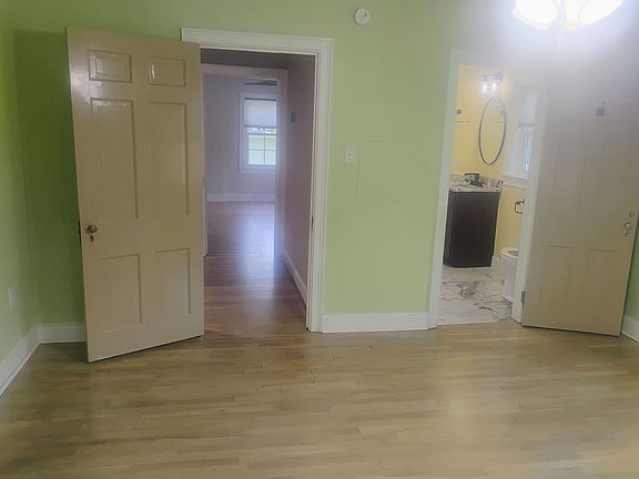 Large spacious rooms.