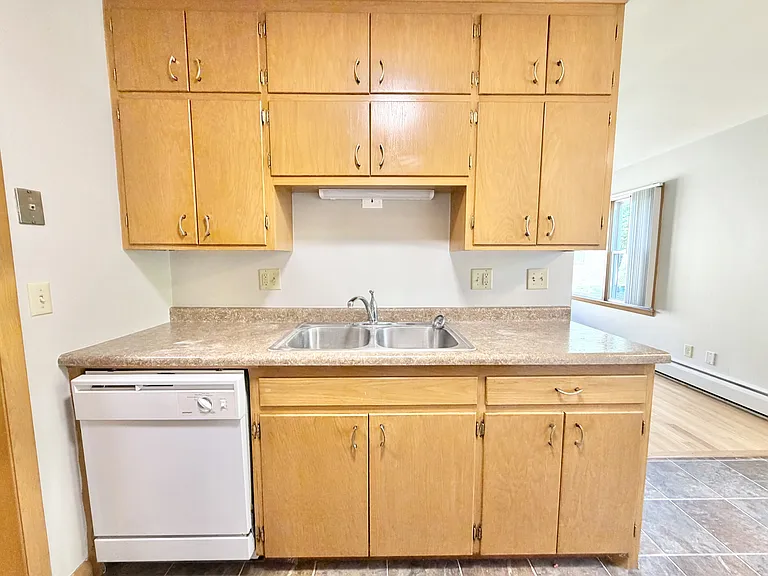 1659 Capital Ave #1 — Photo 4