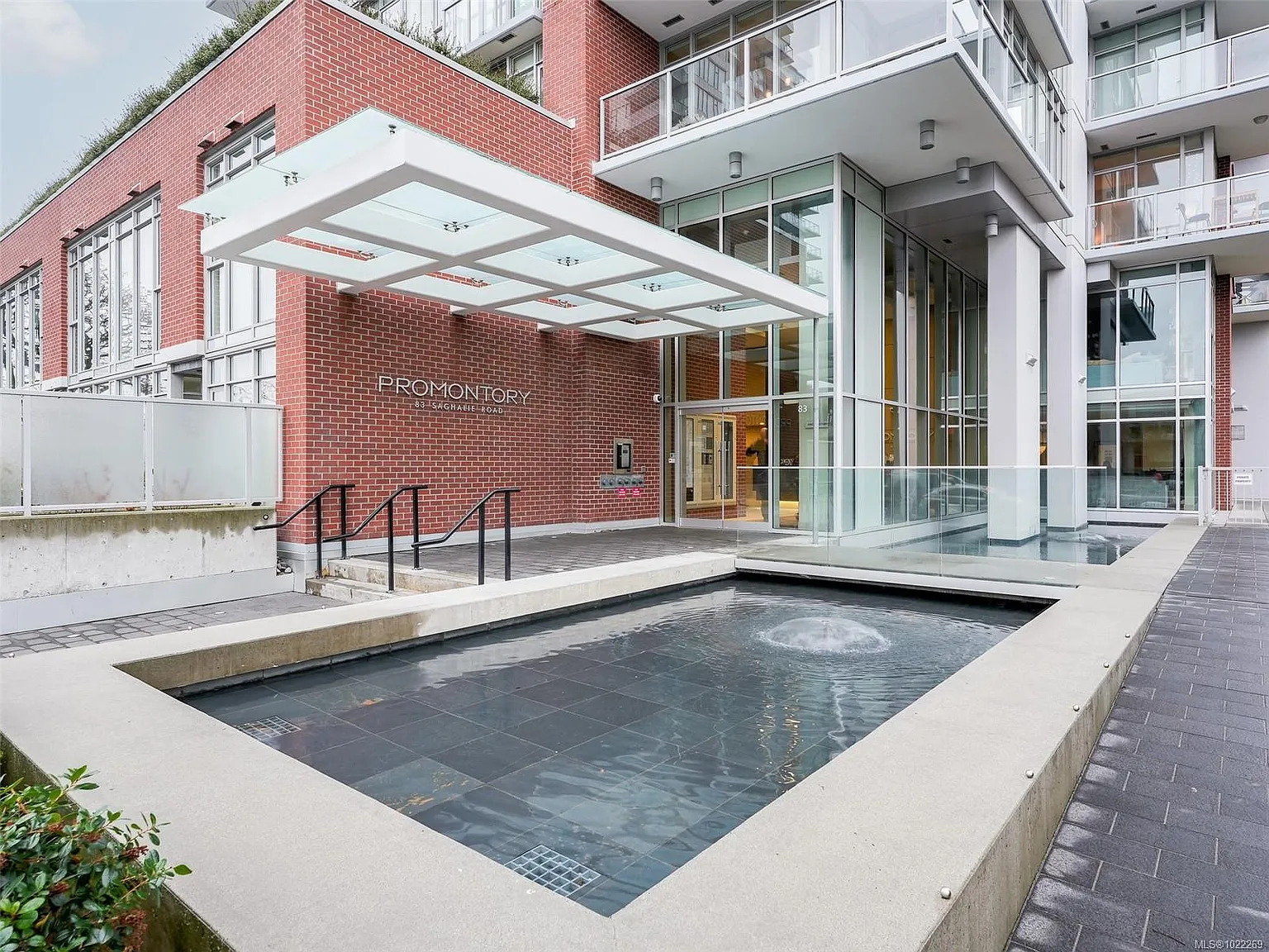 83 Saghalie Rd #1007 photo 1