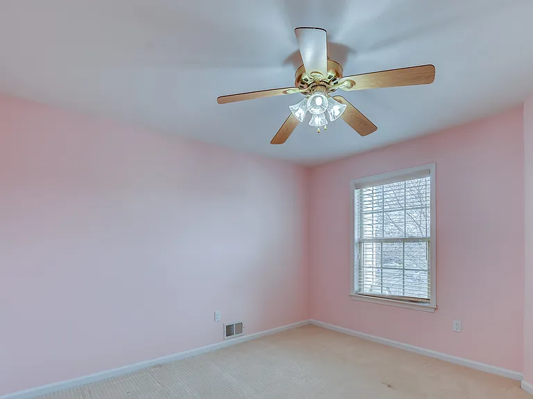 403 Taggert Dr — Photo 23