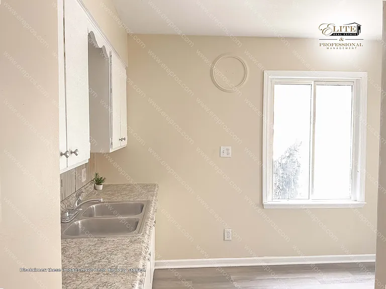 710 Huron St — Photo 6