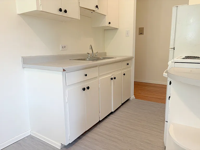 2404 2nd St SW #205 — Photo 2