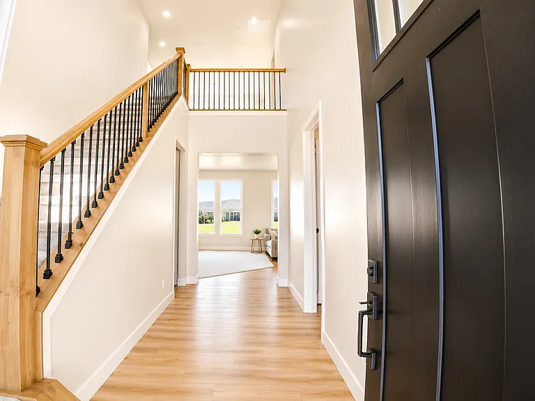 5608 S Rosalia Way — Photo 3