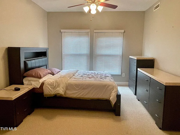 136 Westshore Point — Photo 13
