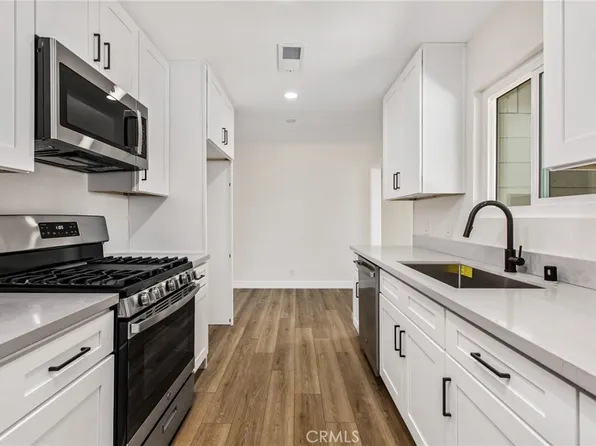 579 W Mayberry Ave, Hemet, CA 92543