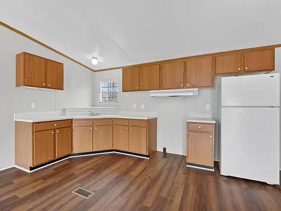 4th image of 49127 Chapman Rd #27
