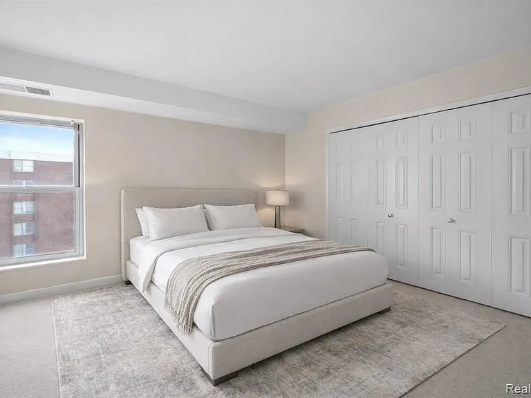 411 S Old Woodward Ave #925 — Photo 9