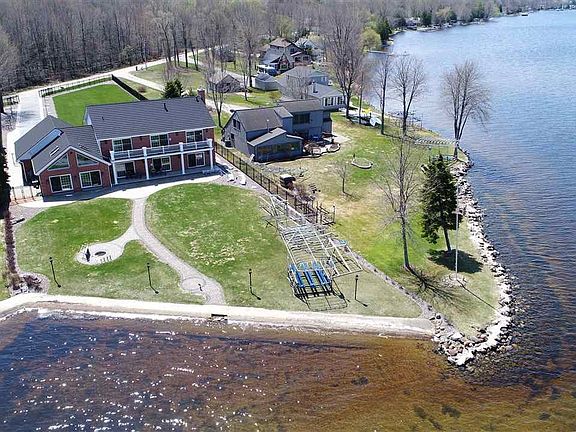4th image of W4850 Swan Acre Dr