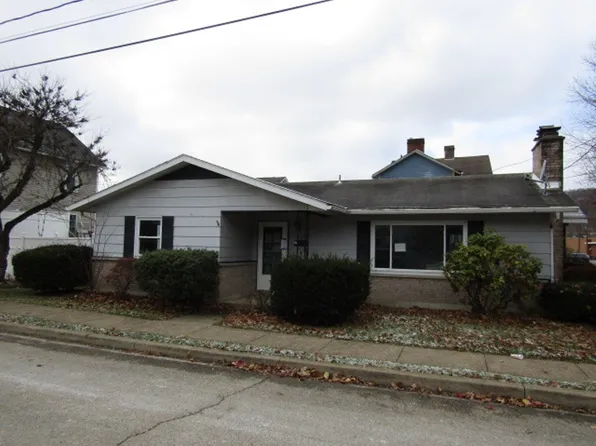 204 S 5th St, West Newton, PA 15089