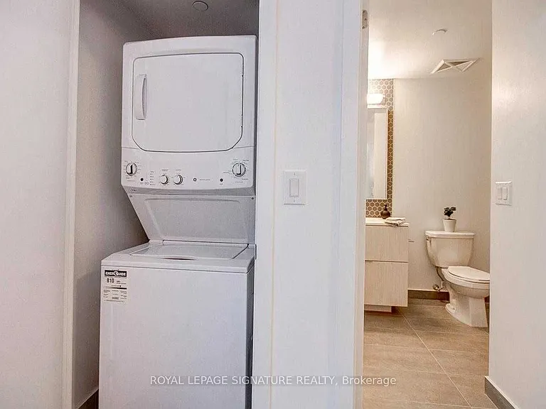 2520 Eglinton Ave W #1408 — Photo 12