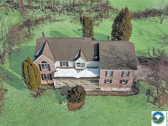 3rd image of 15 Spring Water Ct